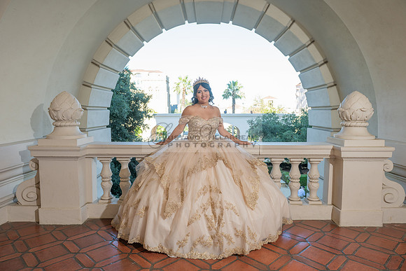 Siane-quinceanera-photo-shoot-at-pasadena-city-hall-pasadena-ca-photographer-videographer-gustavo-villarreal-323-633-8283