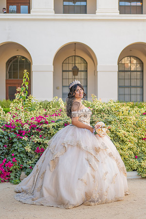 Siane-quinceanera-photo-shoot-at-pasadena-city-hall-pasadena-ca-photographer-videographer-gustavo-villarreal-323-633-8283