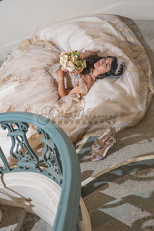 Siane-quinceanera-photo-shoot-at-pasadena-city-hall-pasadena-ca-photographer-videographer-gustavo-villarreal-323-633-8283
