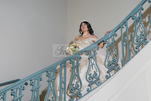 Siane-quinceanera-photo-shoot-at-pasadena-city-hall-pasadena-ca-photographer-videographer-gustavo-villarreal-323-633-8283
