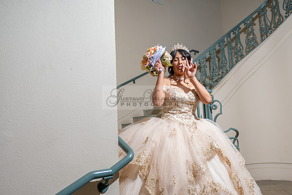 Siane-quinceanera-photo-shoot-at-pasadena-city-hall-pasadena-ca-photographer-videographer-gustavo-villarreal-323-633-8283