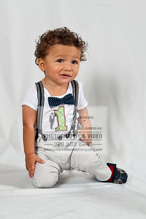 Baby and family pictures in Montebello, by Gustavo Villarreal Pr