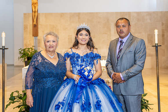 Violeta Noemi quinceanera celebration, photographer , videographer in Hacienda Heights Ca, Montebello Ca, Gustavo Villarreal Photography, 323-633-8283, www.gvphotoandvideo.com