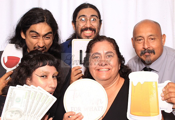 Stephanie and Albert wedding celebration, photo booth in Redondo Beach Ca, Gustavo Villarreal Photography, 323-633-8283, www.gvphotoandvideo.com