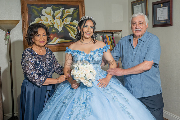 Ximena-Citlali-quinceanera-photo-session-photo-video-in-Montebello-Ca-323-633-8283