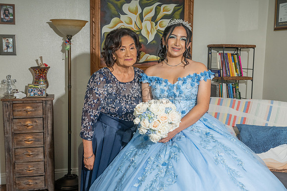Ximena-Citlali-quinceanera-photo-session-photo-video-in-Montebello-Ca-323-633-8283