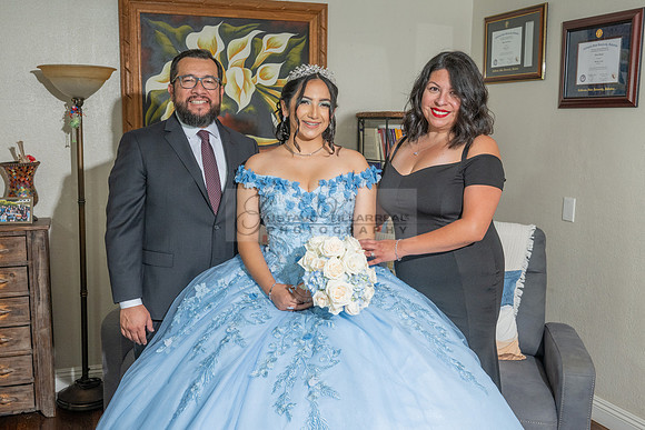 Ximena-Citlali-quinceanera-photo-session-photo-video-in-Montebello-Ca-323-633-8283