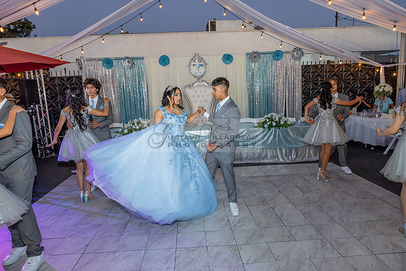 Ximena-Citlali-quinceanera-photo-session-photo-video-in-Montebello-Ca-323-633-8283