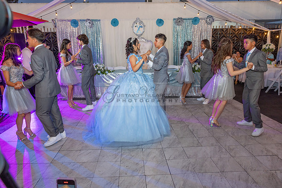 Ximena-Citlali-quinceanera-photo-session-photo-video-in-Montebello-Ca-323-633-8283