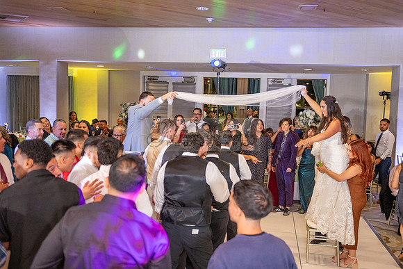LINK-#1-Stephanie and Albert wedding photography, celebration at Sonesta Redondo Beach and Marina in Redondo Beach Ca, photographer, videographer, Gustavo Villarreal, 323-633-8283, www.gvphotoandvideo
