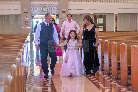 Siane-quinceanera-photo-video-in-Montebello-Ca-photographer-videographer-gustavo-villarreal-323-633-8283