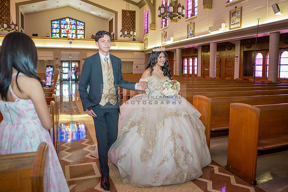 Siane-quinceanera-photo-video-in-Montebello-Ca-photographer-videographer-gustavo-villarreal-323-633-8283