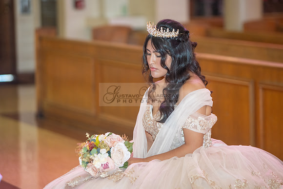 Siane-quinceanera-photo-video-in-Montebello-Ca-photographer-videographer-gustavo-villarreal-323-633-8283