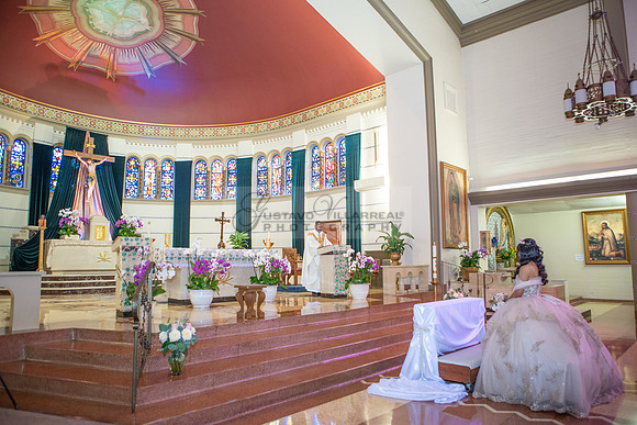 Siane-quinceanera-photo-video-in-Montebello-Ca-photographer-videographer-gustavo-villarreal-323-633-8283