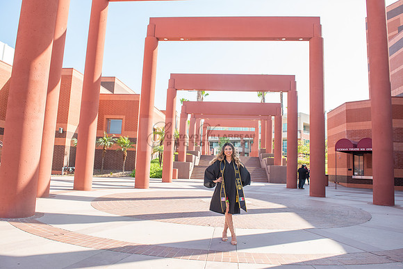 Evelyn Bernal graduation photos at California State University in Los Angeles Ca, photographer, Gustavo Villarreal