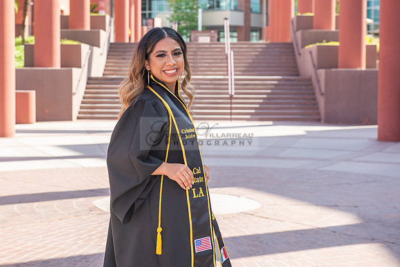 Evelyn Bernal graduation photos at California State University in Los Angeles Ca, photographer, Gustavo Villarreal