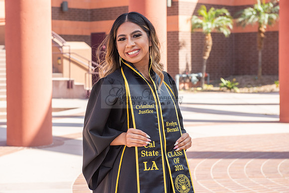 Evelyn Bernal graduation photos at California State University in Los Angeles Ca, photographer, Gustavo Villarreal