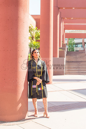 Evelyn Bernal graduation photos at California State University in Los Angeles Ca, photographer, Gustavo Villarreal