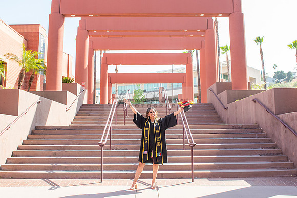 Evelyn Bernal graduation photos at California State University in Los Angeles Ca, photographer, Gustavo Villarreal