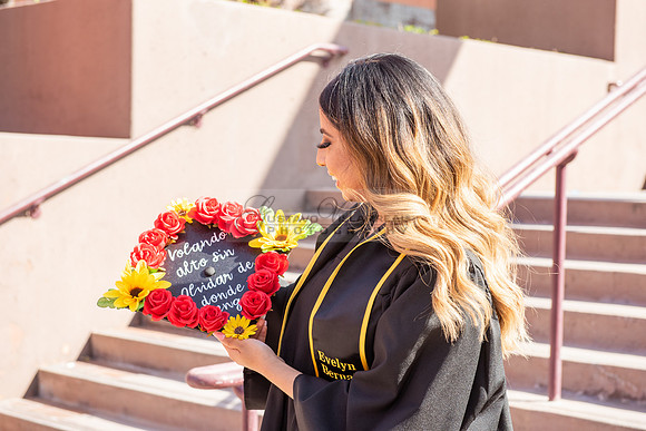 Evelyn Bernal graduation photos at California State University in Los Angeles Ca, photographer, Gustavo Villarreal