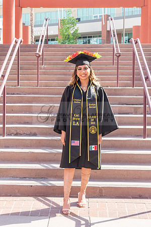 Evelyn Bernal graduation photos at California State University in Los Angeles Ca, photographer, Gustavo Villarreal