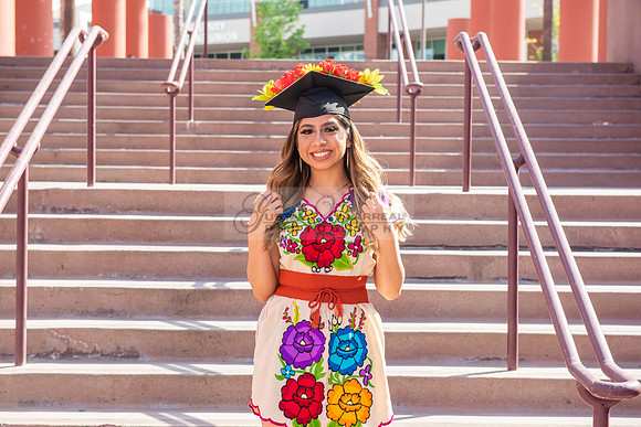 Evelyn Bernal graduation photos at California State University in Los Angeles Ca, photographer, Gustavo Villarreal