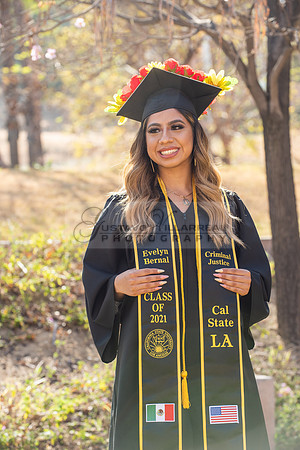 Evelyn Bernal graduation photos at California State University in Los Angeles Ca, photographer, Gustavo Villarreal