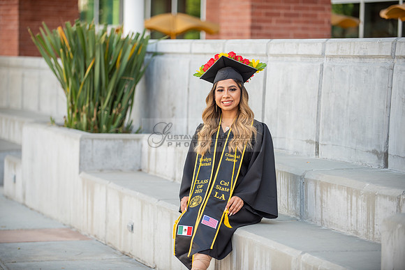 Evelyn Bernal graduation photos at California State University in Los Angeles Ca, photographer, Gustavo Villarreal