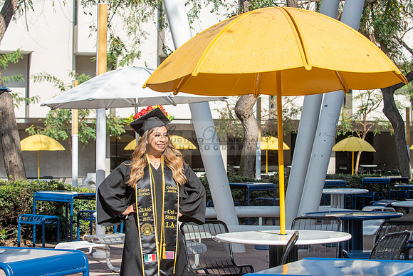 Evelyn Bernal graduation photos at California State University in Los Angeles Ca, photographer, Gustavo Villarreal