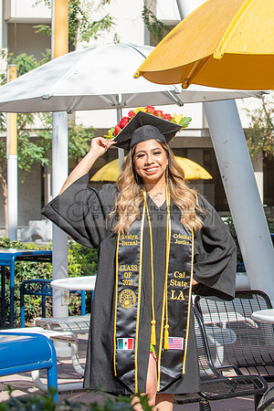 Evelyn Bernal graduation photos at California State University in Los Angeles Ca, photographer, Gustavo Villarreal
