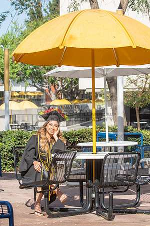 Evelyn Bernal graduation photos at California State University in Los Angeles Ca, photographer, Gustavo Villarreal
