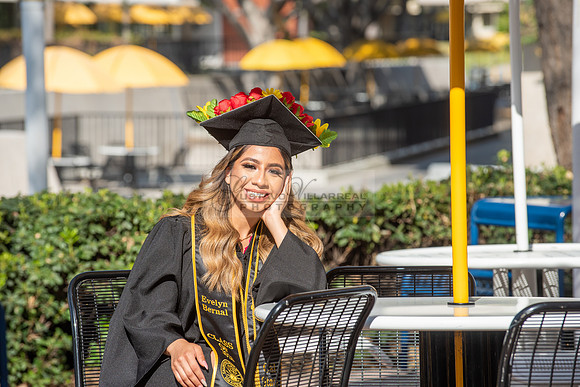 Evelyn Bernal graduation photos at California State University in Los Angeles Ca, photographer, Gustavo Villarreal