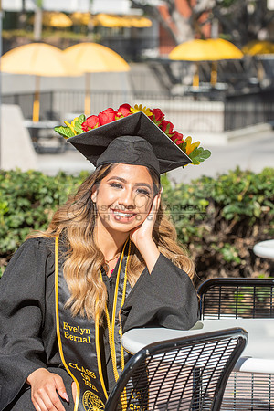Evelyn Bernal graduation photos at California State University in Los Angeles Ca, photographer, Gustavo Villarreal