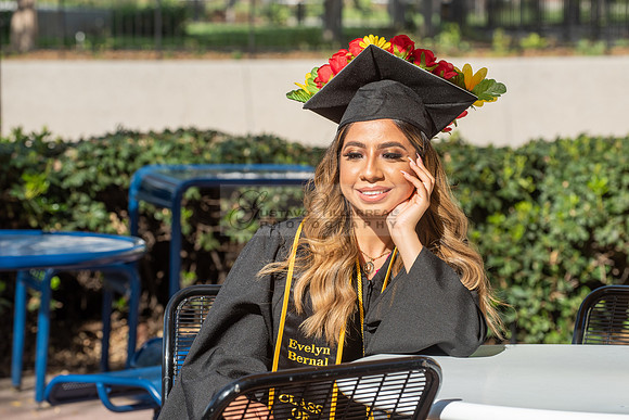 Evelyn Bernal graduation photos at California State University in Los Angeles Ca, photographer, Gustavo Villarreal