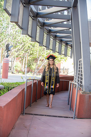 Evelyn Bernal graduation photos at California State University in Los Angeles Ca, photographer, Gustavo Villarreal
