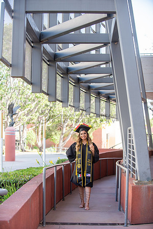 Evelyn Bernal graduation photos at California State University in Los Angeles Ca, photographer, Gustavo Villarreal