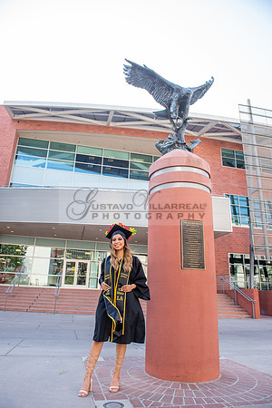 Evelyn Bernal graduation photos at California State University in Los Angeles Ca, photographer, Gustavo Villarreal