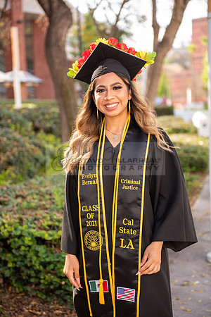 Evelyn Bernal graduation photos at California State University in Los Angeles Ca, photographer, Gustavo Villarreal