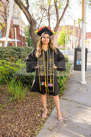 Evelyn Bernal graduation photos at California State University in Los Angeles Ca, photographer, Gustavo Villarreal