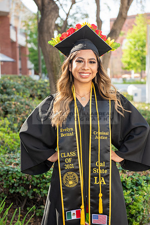 Evelyn Bernal graduation photos at California State University in Los Angeles Ca, photographer, Gustavo Villarreal