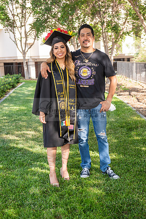 Evelyn Bernal graduation photos at California State University in Los Angeles Ca, photographer, Gustavo Villarreal
