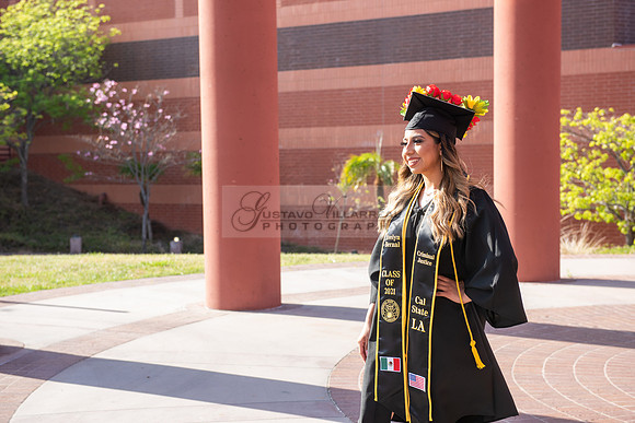 Evelyn Bernal graduation photos at California State University in Los Angeles Ca, photographer, Gustavo Villarreal