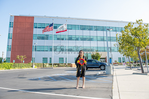 Evelyn Bernal graduation photos at California State University in Los Angeles Ca, photographer, Gustavo Villarreal