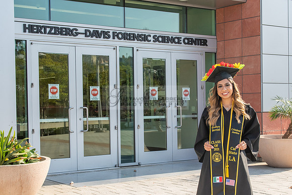 Evelyn Bernal graduation photos at California State University in Los Angeles Ca, photographer, Gustavo Villarreal