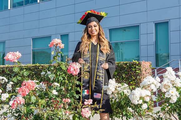Evelyn Bernal graduation photos at California State University in Los Angeles Ca, photographer, Gustavo Villarreal