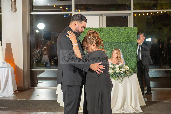 Alberto y Lourdes wedding celebration, photographer, videographer at Rio Hondo country Club in Downey Ca. Gustavo Villarreal photography, 323-633-8283, www.gvphotoandvideo.com