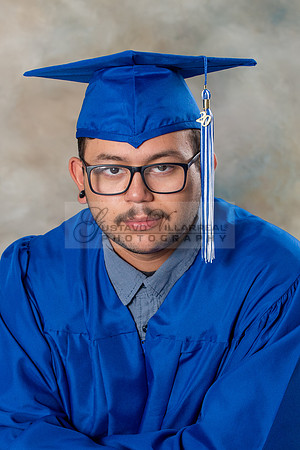 graduation photos in Whittier Ca, www.gustavovillarreal.com