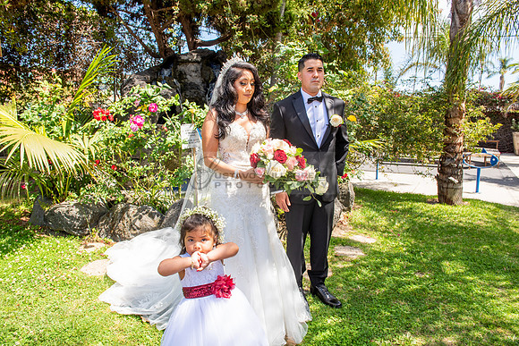 Alejandro and Monique wedding celebration, reception at Turnip Rose Promenade and Gardens banquet hall in Costa Mesa Ca. photography and videography by Gustavo Villarreal 323-633-8283