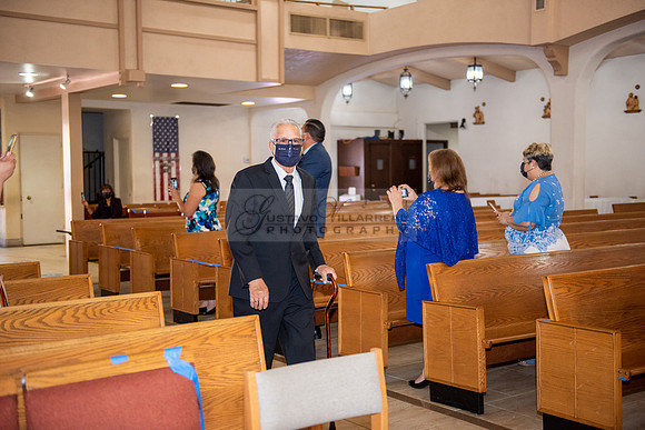 Gloria and Marco wedding celebration at Our Lady of Perpetual Church in Whittier Ca, photography by Gustavo Villarreal photography 323-633-8283