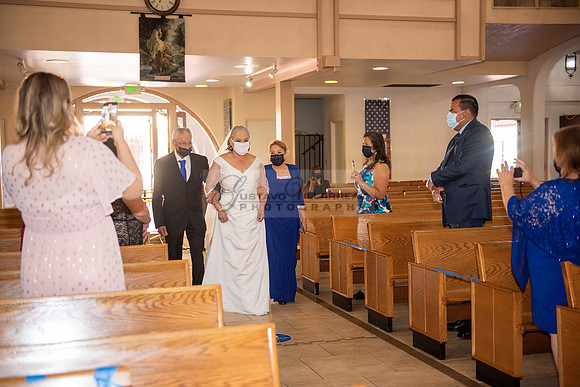 Gloria and Marco wedding celebration at Our Lady of Perpetual Church in Whittier Ca, photography by Gustavo Villarreal photography 323-633-8283